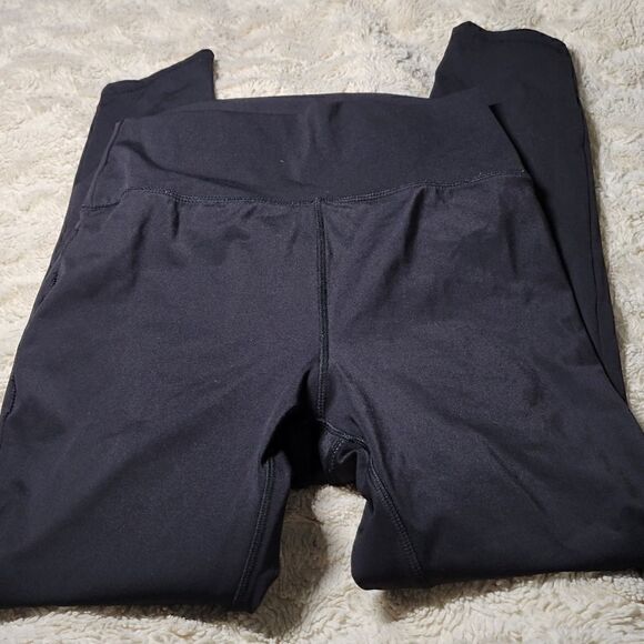 WeWoreWhat Medium Black Leggings - Picture 5 of 10